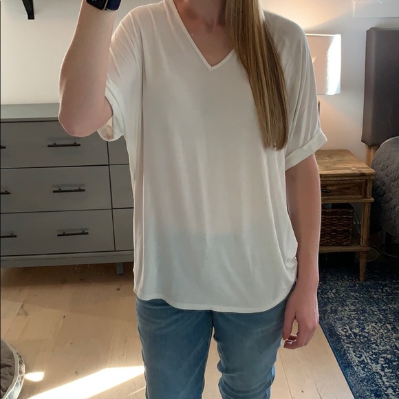 Cozy Oversized Top in Large by Miami - Picture 2 of 4